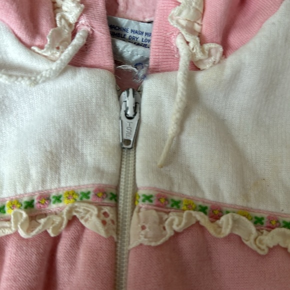 Adorable toddler girls ruffle frilly pink vintage hoodie - Picture 4 of 6